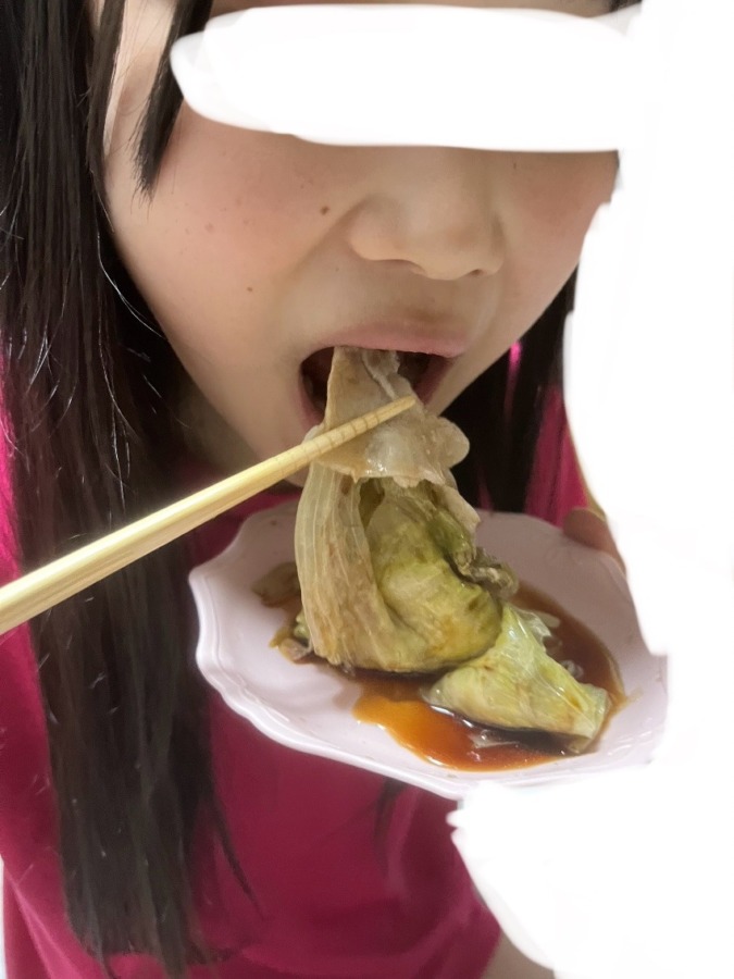 戴いた【九州産豚こま切れ】を使ってレタスのミルフィーユ
