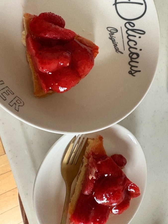 戴いた苺のコンポートタルトケーキ🍓をいただきました⭐️