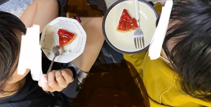 苺のコンポートタルトケーキを食べました☺️