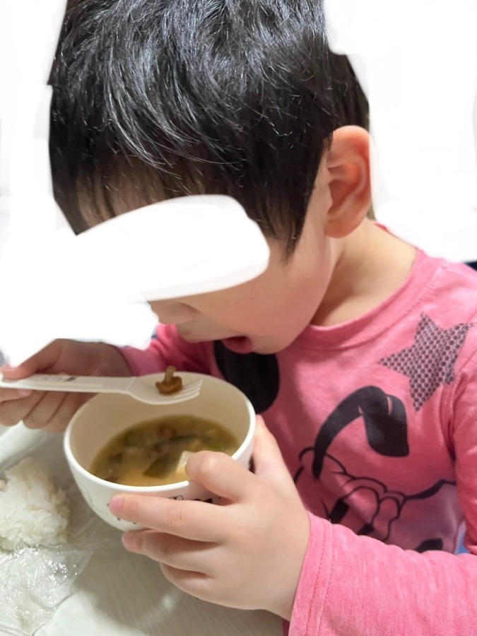 戴いた【福島県産万能なめこ】でなめこ汁🍲