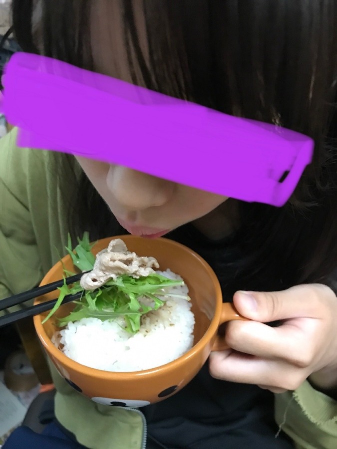 戴いた【国産豚肉小間切れ 】をしゃぶしゃぶ風で食べました